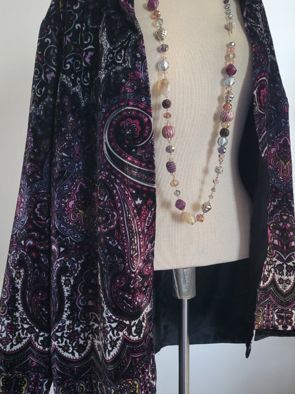 Laura Ashley Exquisite Art-to-Wear Black Velvet Paisley Lined Jacket - Picture 6 of 15